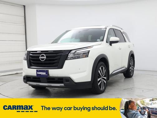2024 Nissan Pathfinder Platinum