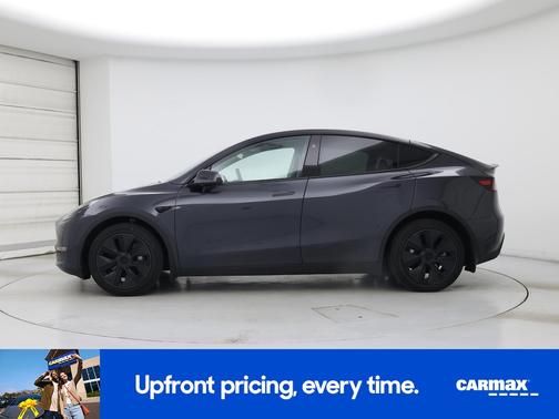 Gray 2024 Tesla Model Y Long Range