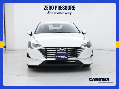 White 2023 Hyundai SONATA SE
