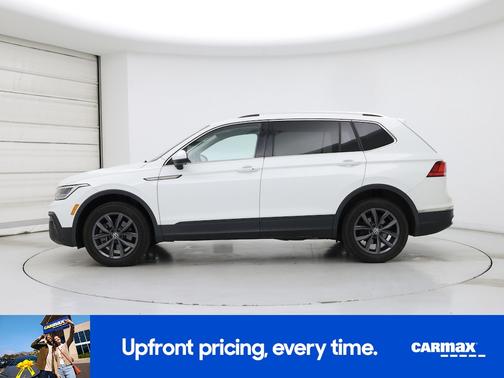 White 2022 Volkswagen Tiguan SE