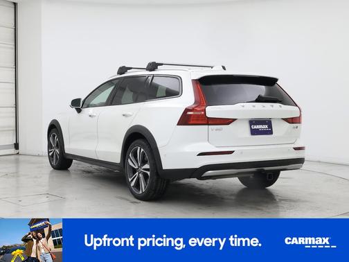 2024 Volvo V60 Cross Country B5 Plus