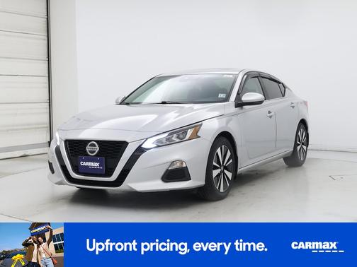 Silver 2022 Nissan Altima SV