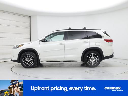 2017 Toyota Highlander SE