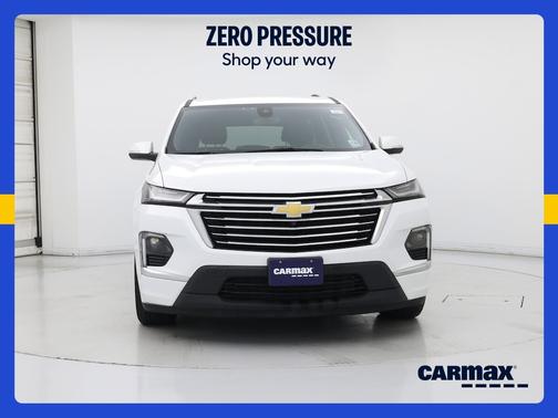 White 2023 Chevrolet Traverse Premier