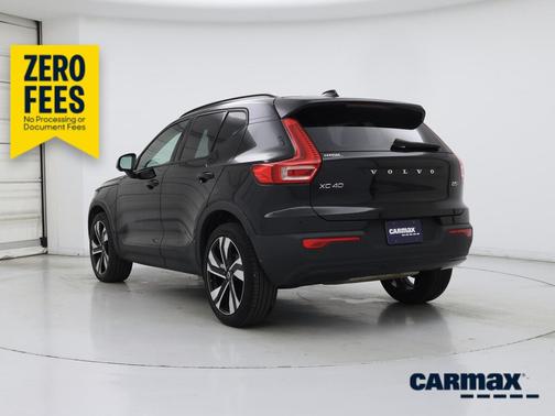 Black 2023 Volvo XC40 B5 Plus Bright Theme