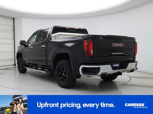 Black 2022 GMC Sierra 1500 SLT
