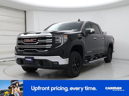 Black 2022 GMC Sierra 1500 SLT