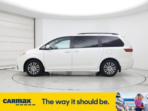 2019 Toyota Sienna XLE
