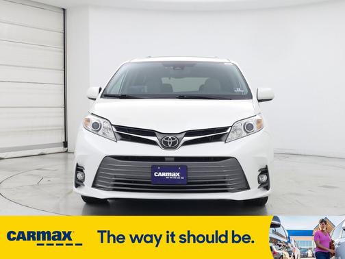 2019 Toyota Sienna XLE