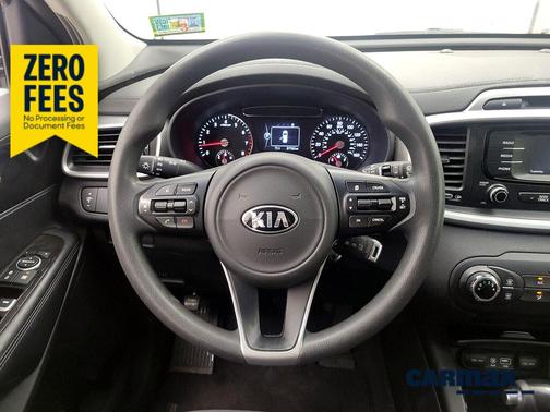 Burgundy 2016 Kia Sorento LX