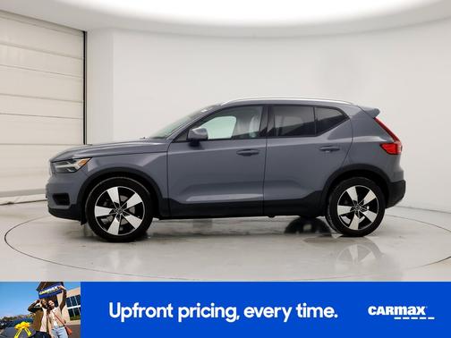 Gray 2020 Volvo XC40 T5 Momentum