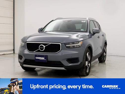 Gray 2020 Volvo XC40 T5 Momentum