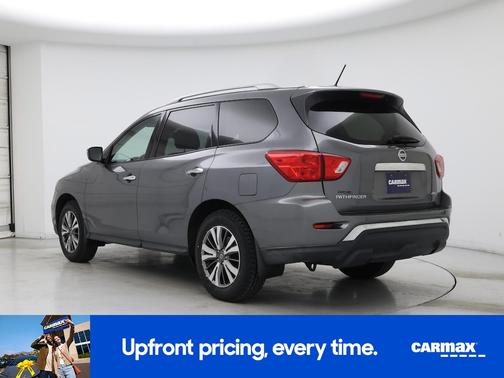 Gray 2018 Nissan Pathfinder SV