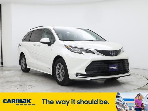 2021 Toyota Sienna XLE