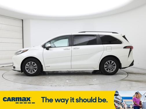 2021 Toyota Sienna XLE