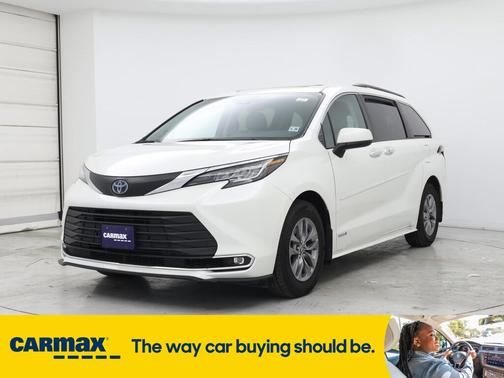 2021 Toyota Sienna XLE