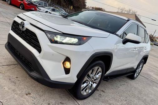 2021 Toyota RAV4 XLE Premium