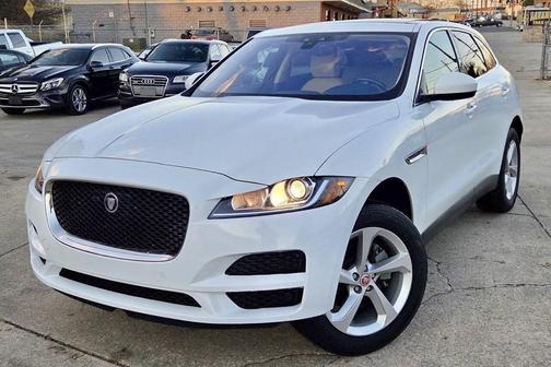 2019 Jaguar F-PACE 25t Premium