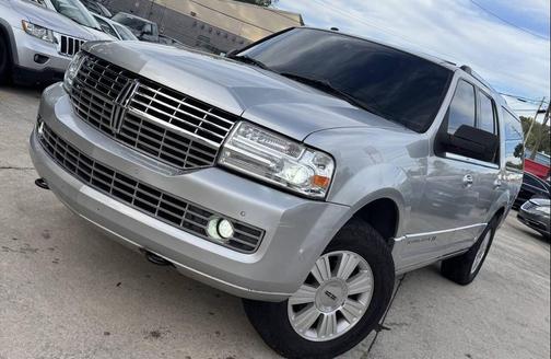 2011 Lincoln Navigator Base