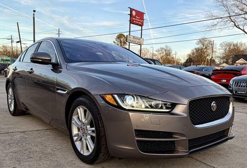 2017 Jaguar XE 25t Premium