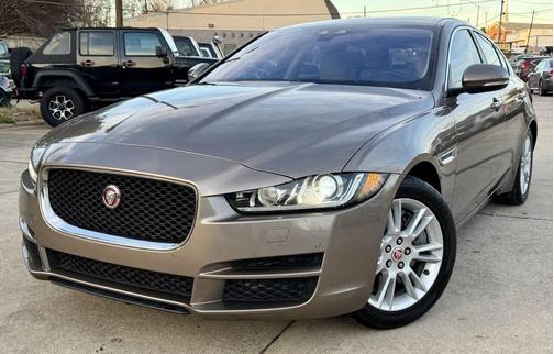 2017 Jaguar XE 25t Premium