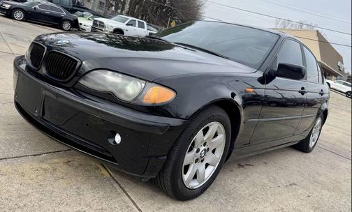 2003 BMW 325 325i 4dr Sedan