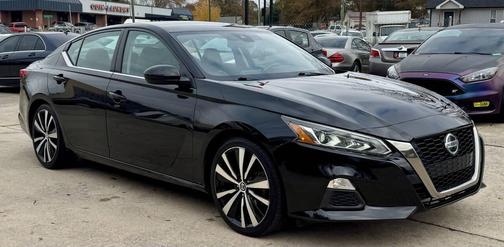 2020 Nissan Altima SR FWD