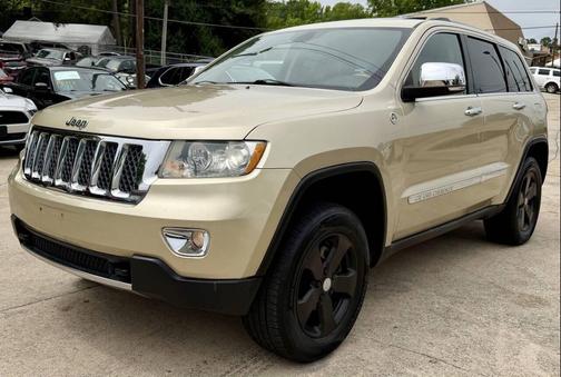 Gold 2011 Jeep Grand Cherokee Overland