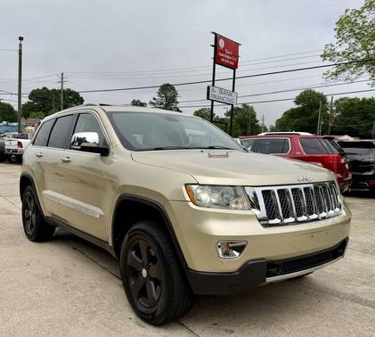Gold 2011 Jeep Grand Cherokee Overland
