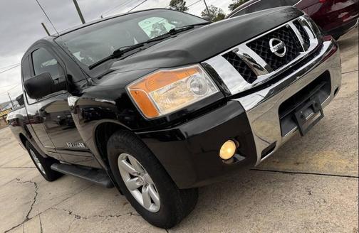 2012 Nissan Titan SV