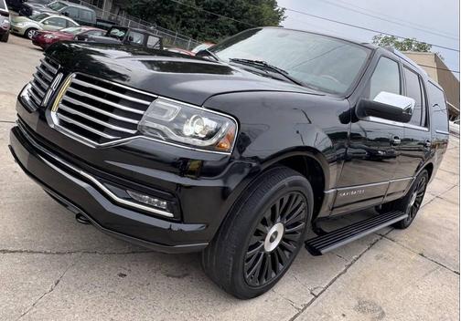 2015 Lincoln Navigator Base