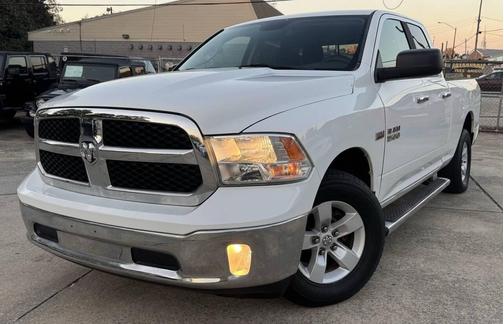 2016 RAM 1500 SLT