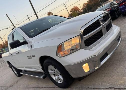 2016 RAM 1500 SLT
