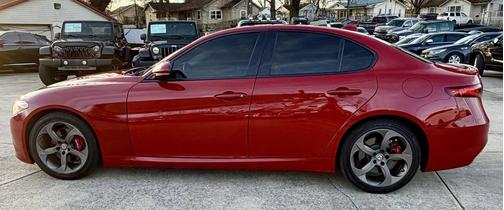 2018 Alfa Romeo Giulia Base