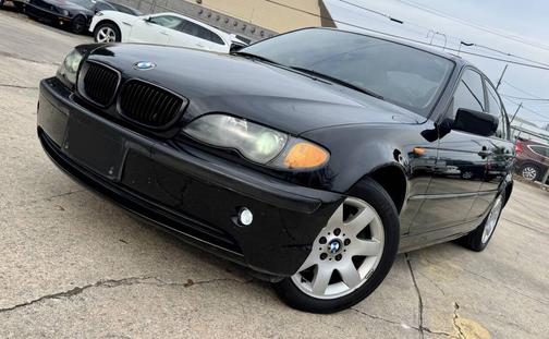 Black 2003 BMW 325 325i 4dr Sedan