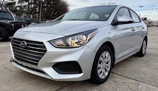 2020 Hyundai Accent SE