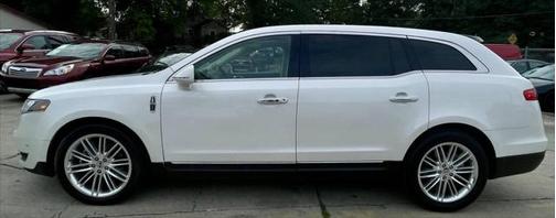 2019 Lincoln MKT Reserve