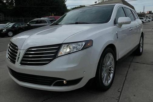 2019 Lincoln MKT Reserve