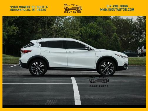 2018 INFINITI QX30 Premium