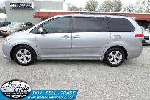 2012 Toyota Sienna LE