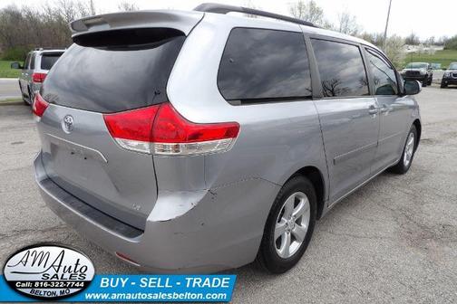 2012 Toyota Sienna LE