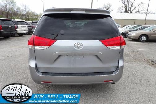 2012 Toyota Sienna LE