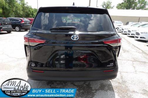 2021 Toyota Sienna LE