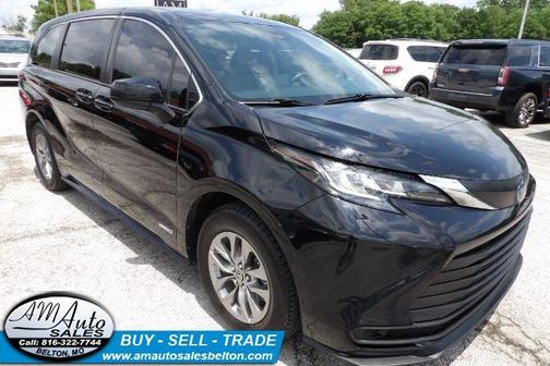 2021 Toyota Sienna LE
