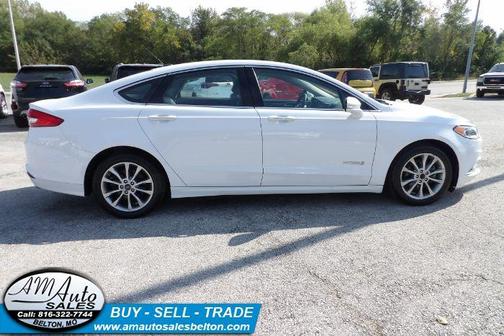 2017 Ford Fusion Hybrid SE