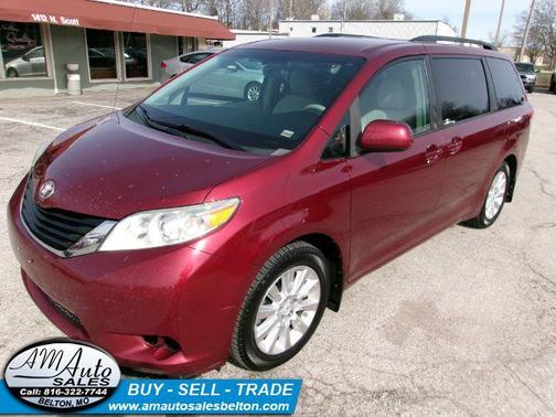 2011 Toyota Sienna LE