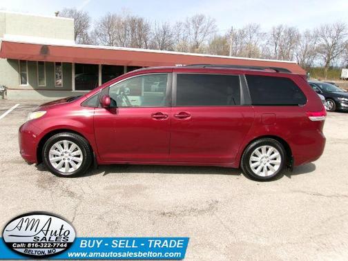 2011 Toyota Sienna LE