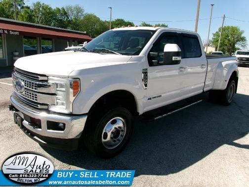 White Platinum Tri-Coat Metallic 2017 Ford F-350 Lariat Super Duty