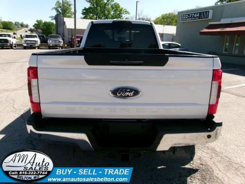 White Platinum Tri-Coat Metallic 2017 Ford F-350 Lariat Super Duty