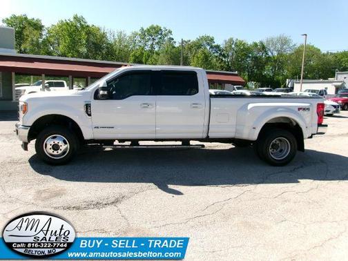 White Platinum Tri-Coat Metallic 2017 Ford F-350 Lariat Super Duty